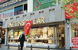 Cumhurbaşkanı Erdoğan'ın çağrısı sonrası Terörsüz Türkiyeye ay yıldızlı bayraklarla destek