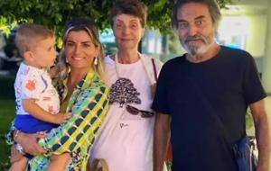 Ece Vahapoğlu Acı Haberle Sarsıldı: Babası Mehmet Vahapoğlu Hayatını Kaybetti
