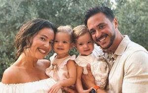 Pelin Akil ve Anıl Altan Boşanma Kararını Açıkladı! Sürpriz Aile Paylaşımıyla Dikkat Çekti