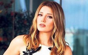 Gizem Karaca, Kızına Duygusal Mesajla Takipçilerini Duygulandırdı