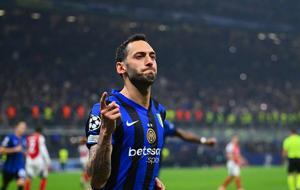 Fenerbahçe, Hakan Çalhanoğlu transferi için bir kez daha…