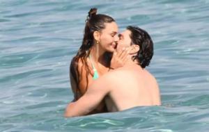 Denizde Romantizm! Cedi Osman ve Ebru Şahin Tatilde...
