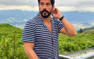 Burak Özçivit Diziden Ayrıldı, Yeni İmajıyla Takipçilerini Şaşırttı