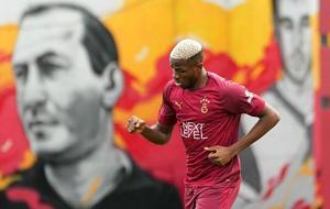 Victor Osimhen, ilk antrenmanına çıktı