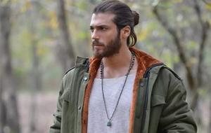 Can Yaman Kendisine Gelen Hakaretleri Paylaştı