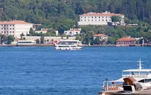 Ünlü Şarkıcı Evinin Kapılarını İlk Kez Açtı: Manzara İçin Bu Evde Oturuyorum