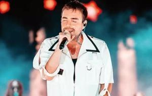 Murat Dalkılıç, Nevşehir'de Coşkulu Bir Konser Verdi: 'Dünyanın En Güzel Korosu'