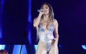 Reynmen'in Annesi Nesibe Yılmaz’ın Çelişkili Tavrı: Hadise'yi Eleştirip Lopez’e Alkış Demek Ki Olabiliyormuş