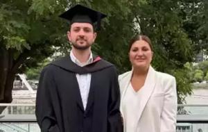 Sibel Can Oğlu Emir Aksüt’ün 25. Yaş Gününü Kutladı: Bebeklik Fotoğrafı ile Duygusal Paylaşım