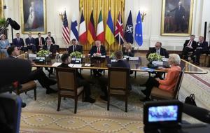Trump, zirvenin ortasında Putin'i aradı! Zelenski Beyaz Saray’dayken, 40 dakikalık görüşme... Moskova'dan soru işareti oluşturan açıklama