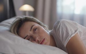 Uyku Yoksunluğu ve Alzheimer Riski: Uzmanlardan Uyarılar