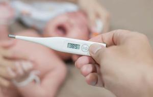 Çocuğunuzun Ateşi Yükseldiyse Bunlara Dikkat Edin! Yanlış Müdahaleler Sağlıklarını Tehdit Ediyor