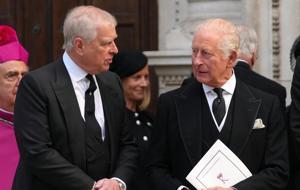 Prensliği gitti ama banka hesabı boş kalmayacak: Andrew‘dan ‘altı haneli’ veda! ABD’den ise çağrılar artıyor…