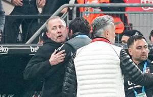 Derbinin faturası Sergen Yalçın'a kesildi: Hakem fırçalamayı bırakması, işine yoğunlaşması gerekir