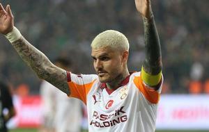 Galatasaray'da Okan Buruk'a Icardi eleştirisi: Yüke dönüştü