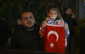 Şehitlerimizi uğurluyoruz!20 askerimizin naaşları Adli Tıp Kurumu'ndan ayrıldı