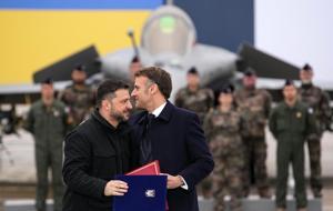 Fransa'da imza atıldı: Ukrayna 100 Rafale savaş uçağı satın alacak! Macron büyük bir gün diyerek duyurdu