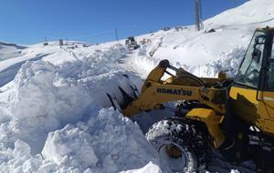 Kar erken bastırdı, kalınlığı bir metreyi aştı!