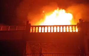 Tekirdağ'da 3 katlı binada yangın