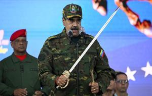 Maduro üniformayı giydi, kılıcı çekti! ABD'ye mesaj...