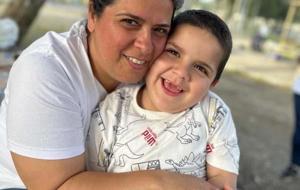 DMD hastası Efehan, tedavi için zamana karşı yarışıyor