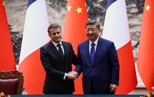 Fransa Cumhurbaşkanı Macron Çin'de: Şi ile görüştü
