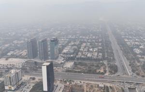 Güney Asya'da bir başkent nefessiz kalıyor! Hava kirliliği hızla kötüleşti: Araçlara 'egzoz' denetimi...