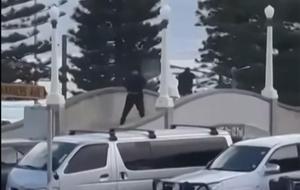 Avustralya'da 15 kişinin öldüğü silahlı saldırı: Saldırganlar baba-oğul çıktı!