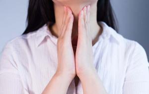 Çarpıntı, Sinirlilik, Gözde İrileşme, Aşırı Terleme... Bu Belirtilere Dikkat! Sebebi ZEHİRLİ GUATR Olabilir