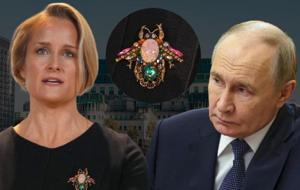 Kadın ‘Bond’un broş şifresi! İstihbarat dünyasında bir anlamı var...