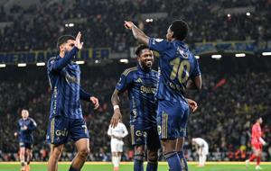 Fenerbahçe yılın son ayında seriye bağladı! Son 3 maç 11 gol...