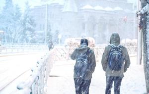 Meteoroloji ve AKOM'dan uyarı: İstanbul'a kar geliyor