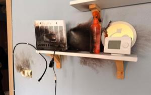 Manisa'da 3 eve yıldırım düştü