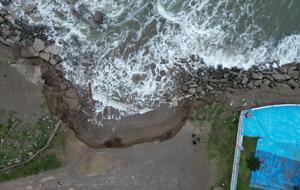 Sakarya'da korkutan görüntü! Deniz yola çıktı