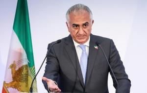 ABD ve İsrail'in İran için 'parlattığı' Rıza Pehlevi kimdir? CIA'yi de dolandırdı! Lakabı: Baby king!