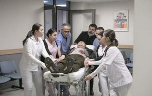 Arka Sokaklar'da Nefes Kesen Gerilim: Rıza Baba Ölecek mi?