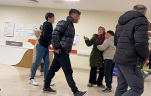 17 yaşındaki gençlerin kavgası kanlı bitti: 2 yaralı