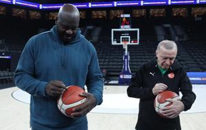 Siyasete kısa mola: Cumhurbaşkanı Erdoğan, eski NBA oyuncusu Shaquille O'Neal ile basketbol oynadı