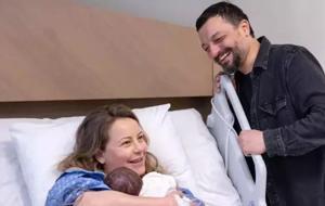 Vildan Atasever-Mehmet Erdem Çiftinin Bebek Sevinci! İlk Aile Pozlarını Verdiler