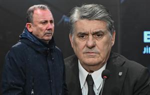 Beşiktaş'ta puan kaybı sonrası taraftarlardan transfer protestosu! Spor yazarlarından oyuna eleştiri...