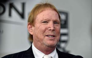 Milyarder iş insanı 44 yaş küçük sevgilisi için konuştu: PARAMA DEĞİL GÜLÜŞÜME VURULDU