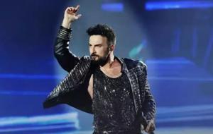 Megastar’dan eşine romantik mesaj: “Mesafeler sevmeye engel değil”