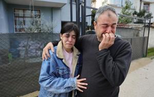 Gözyaşlarıyla teslim oldu