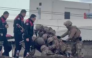 Dedikoduları duyunca silahla eski iş yerini bastı: 2'si ağır 4 yaralı