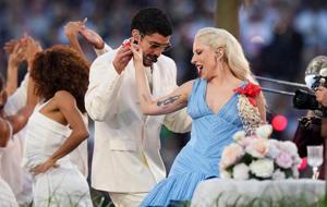 Bad Bunny'nin Super Bowl şovu çok konuşuldu! Trump'tan tepki gecikmedi.... Gizemli rakamın anlamı ne?