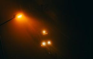 Beyaz ışıklar sönüyor, yerine ‘kırmızı’ geliyor! Avrupa ülkelerinde sokaklardaki değişimin nedeni ne?