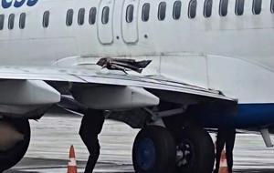 SON DAKİKA... Antalya Havalimanı'nda korkutan kaza: Kalkış öncesi teker yerinden çıktı...