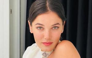 Pınar Deniz eşi ve oğlu ile tatilde