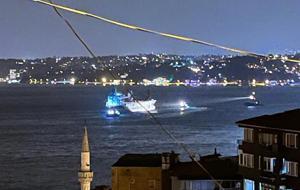 Sarıyer açıklarında kurtarılan gemi bu sefer İstanbul Boğazı’nda fırtınada savruldu