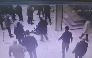 Sultangazi'de dehşet veren anlar: Cami avlusunda dayısına kaldırım taşıyla saldırdı